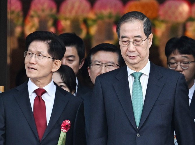 김문수 제21대 대통령 선거 후보와 국민의힘 의원들 간의 한덕수 대선 예비후보 단일화 입장차가 커지자 긴급 의원총회까지 소집됐다. ⓒ 연합뉴스