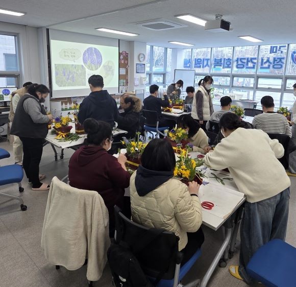 구미회복지원센터에서 정신질환자들에게 자립과 회복프로그램을 운영하고 있다. ⓒ 구미시