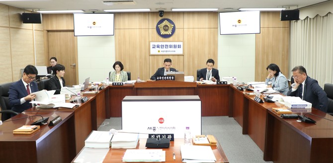 지난 20일부터 21일까지 제1·2차 회의를 개최하고 있다. ⓒ 의회사무국