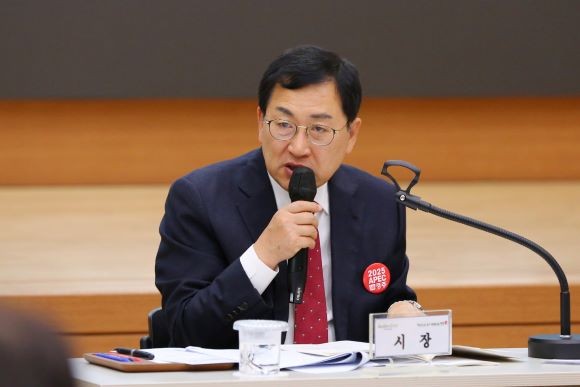 주낙영 경주시장이 지난 22일 정부서울청사에서 열린 제7차 APEC 정상회의 준비위원회에 참석했다. ⓒ 경주시