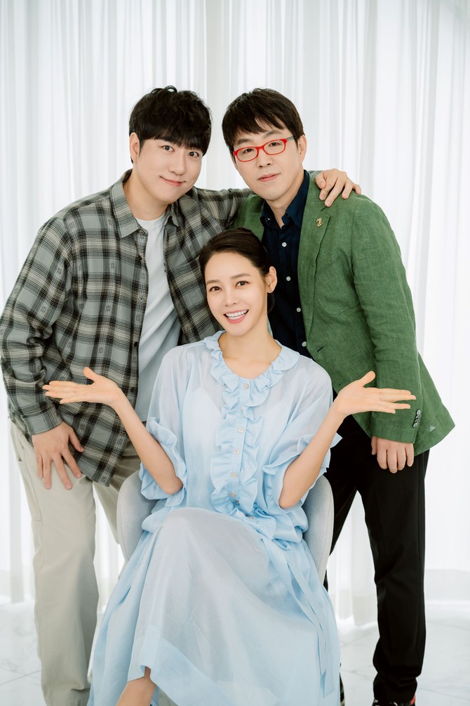 유튜브 채널 'LIFEPLUS TV'가 6일 '라플위클리' 시즌4 첫 에피소드를 공개한다. ⓒ 한화생명