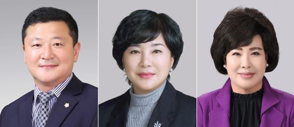 왼쪽부터 강수명 의원, 박미옥 의원, 김화선 의원. ⓒ 경산시의회