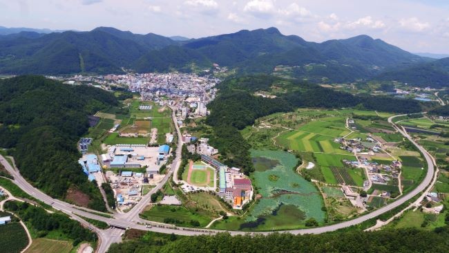영양군은 군민의 생명과 지역의 생존을 위한 교통망을 확충에 끊임없이 노력하고 있다. ⓒ 영양군