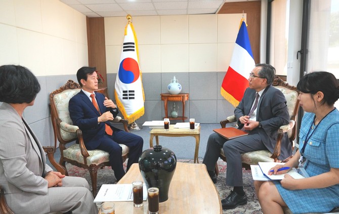 진주시가 주프랑스 한국문화원과 문화산업 교류를 협력하고 있다. ⓒ 진주시