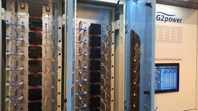 지투파워가 25일 삼성동 코엑스에서 선보인 차세대 액침냉각 ESS 신제품 일부. = 박기훈 기자