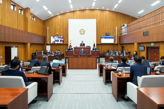 경주시의회는 26일 제291회 제1차 정례회 제3차 본회의를 열고 22일간의 정례회 일정을 마무리했다. ⓒ 경주시의회