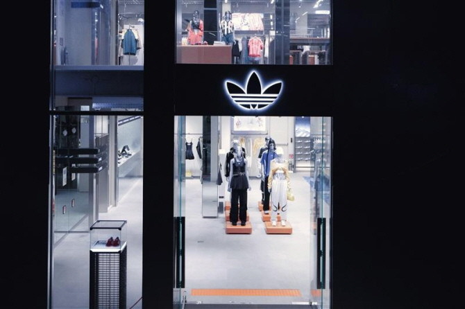 아디다스 오리지널스 명동 스토어(adidas Originals Myeongdong Store). © 아디다스