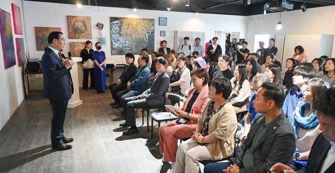 지난 26일 이용록 군수가 청운상회가 앞으로도 지역과 청년을 연결하는 플랫폼으로 발전하길 바란다고 밝혔다. ⓒ 홍성군