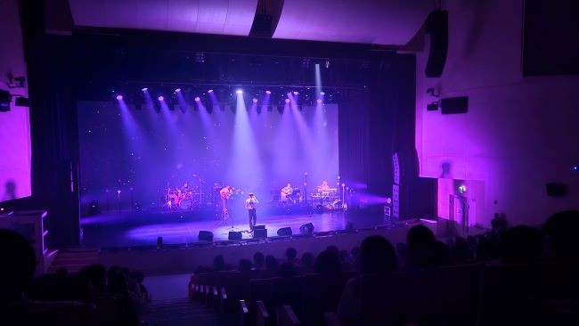 지난 3일 젊은 층을 겨냥한 감성 뮤지션이 참가한 '센치한 여름밤의 플레이리스트' 썸머 콘서트 모습. ⓒ 경북도