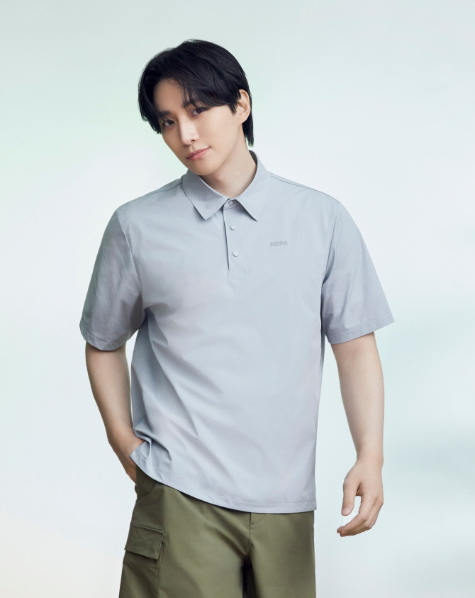 네파가 본격적인 여름을 맞아 기후변화로 인해 점점 길어지고 강해지는 폭염에 대응할 수 있는 시그니처 냉감 컬렉션 '아이스테크쉘'을 선보였다. © 네파