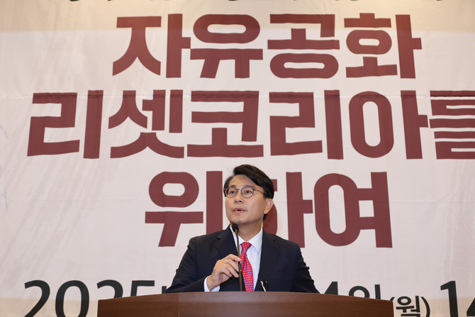 혁신위원회를 가동 중인 국민의힘 내에서 윤석열 전 대통령 지지와 비상계엄 옹호 목소리가 다시 커지고 있다. ⓒ 연합뉴스
