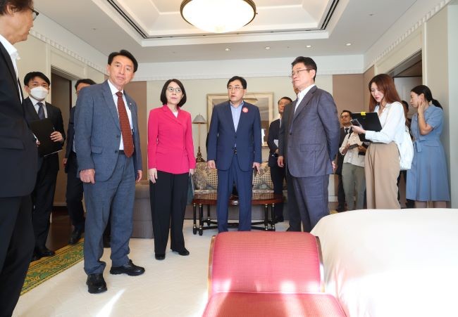 2025 APEC 정상회의 숙박시설을 점검하고 있는 모습. ⓒ 경북도