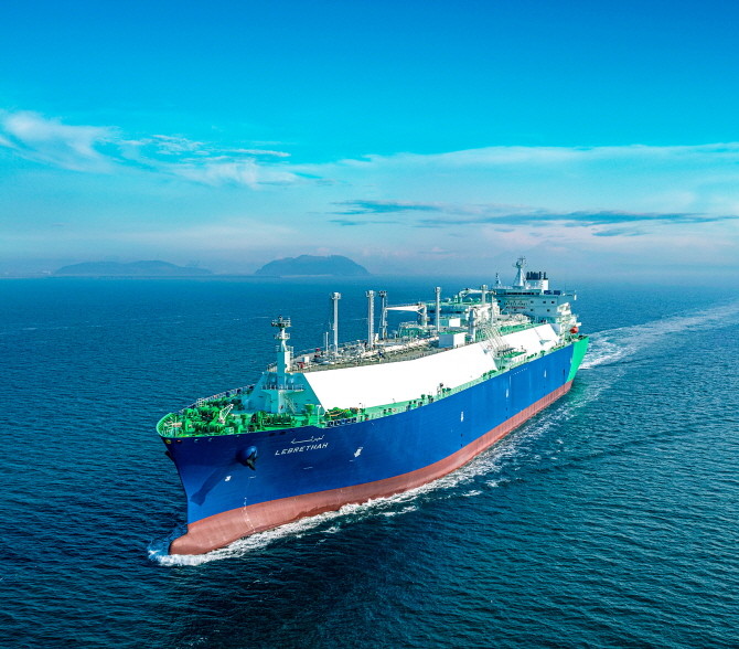 지난 2월 한화오션이 세계 최초로 건조한 200번째 LNG 운반선. ⓒ 한화오션