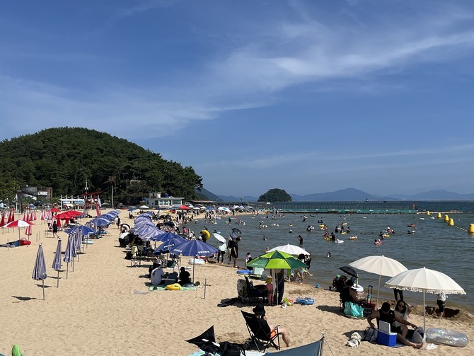 창원에서 '안전하고 시원하게, 여름철 물놀이' 마산합포구 광암해수욕장. ⓒ 창원시