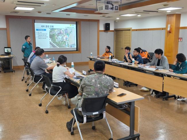 경산시는 6일 시청 소회의실에서 2025 을지연습 실제 훈련과 관련해 유관 기관 실무자 회의를 개최했다. ⓒ 경산시