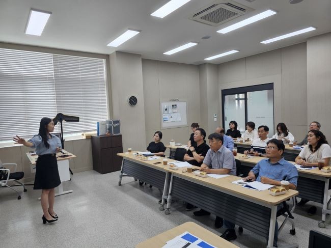대구과학대학교 교원들이 27일부터 29일까지 교내 마이스터 강의실에서 진행된 '테크브릿지(TechBridge) 교원 창업지원교육' 교육에 참여하고 있다. ⓒ 대구과학대학교
