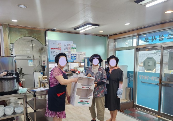 앞치마 정리함 배부로 '청결한 외식문화' 조성. ⓒ 고성군