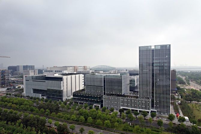 오스템임플란트 트리플타워 전경. © 오스템임플란트