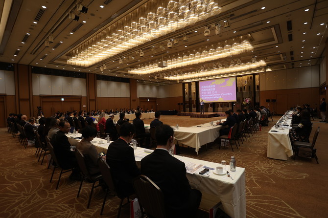 '제19회 세계고용연맹(WEC) 동북아시아지역회의'에서 기념사하는 손영득 한국HR서비스산업협회 회장. ⓒ 한국HR서비스산업협회