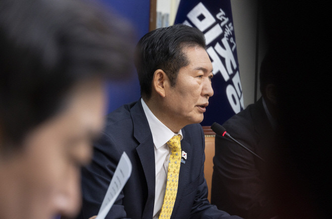 정청래 더불어민주당 대표가 3일 국회에서 열린 최고위원회의에서 발언하고 있다. ⓒ 연합뉴스