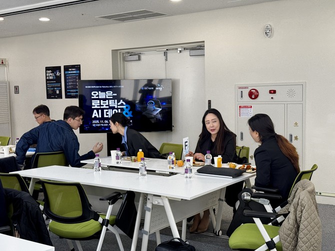 행사 말미에는 기업·투자자 간 네트워킹이 이뤄졌다. = 김주환 기자