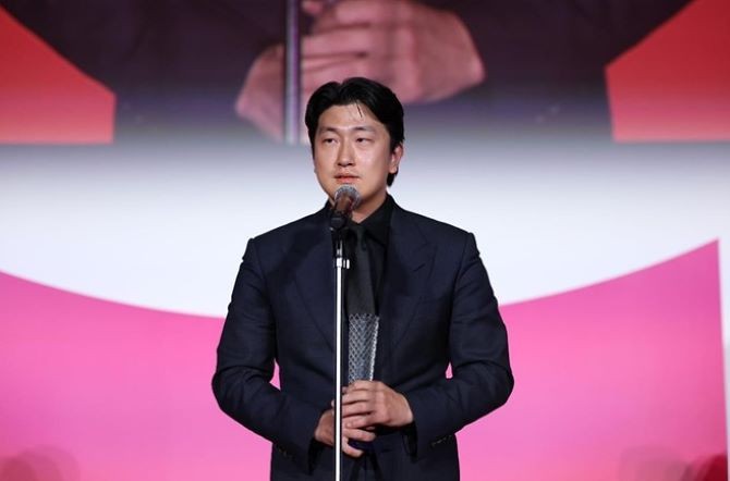 '아시아의 미래’ 최우수 작품상 수상작 '후광' 노영완 감독 ⓒ 2025 TIFF