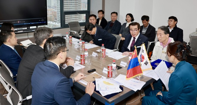 지난 7일 몽골 수도 울란바토르시와 상호 발전적 협력관계 강화를 위한 양해각서를 체결하고 있다. ⓒ 보령시