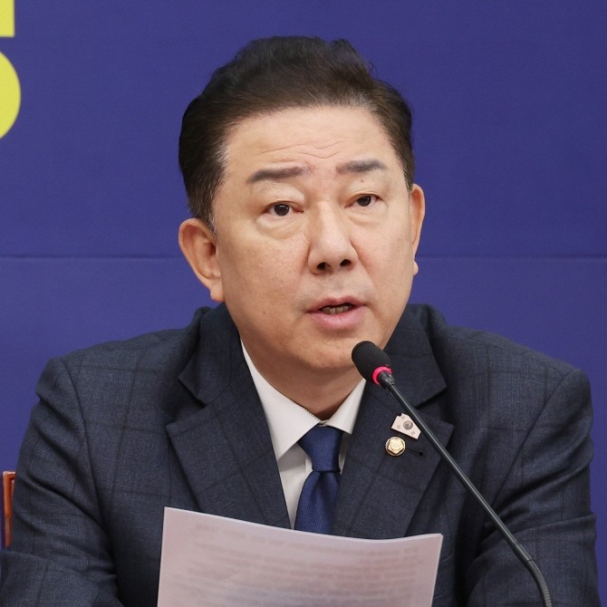 김병기 더불어민주당 원내대표가 12일 국회에서 열린 최고위원회의에서 발언하고 있다. ⓒ 연합뉴스