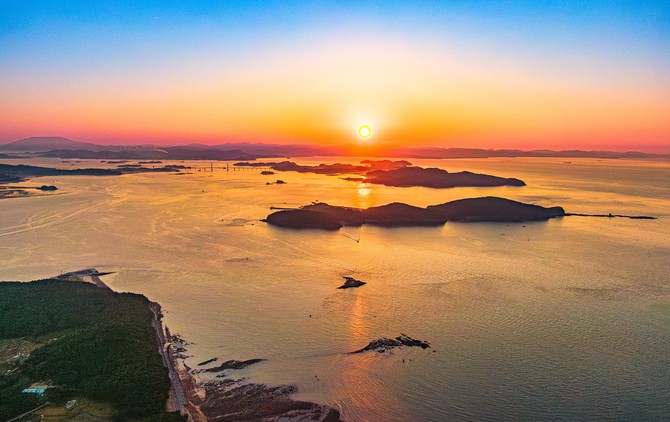 섬비엔날레 사진공모전 우수작(입상 오섬 제목:오섬 일출). ⓒ 보령시
