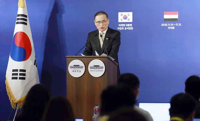 위 실장은 "G20 정상회의 계기에 프랑스, 독일과의 양자 회담, 중견국 모임인 '믹타' 정상회동도 개최할 예정"이라고 했다. ⓒ 연합뉴스