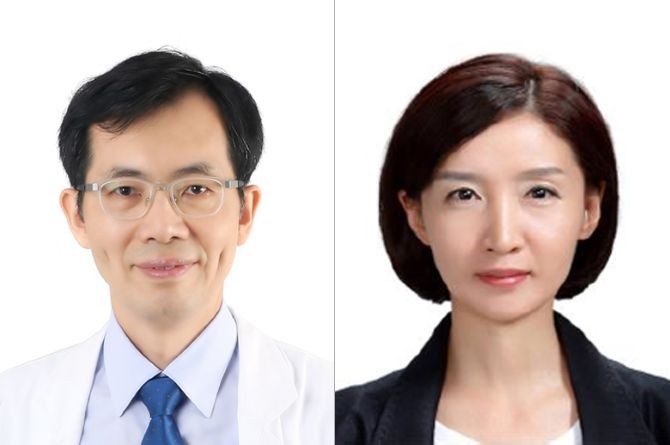 경희대학교병원 가정의학과 원장원(왼쪽), 의과대학 융합의과학교실 김미지 교수. © 경희의료원