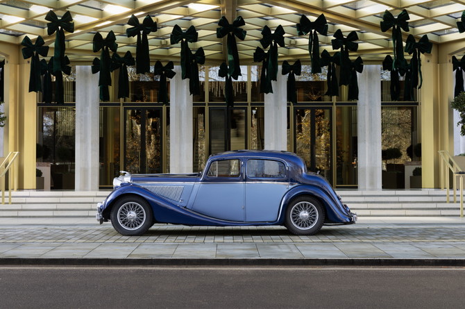 재규어라는 이름을 단 첫 모델인 SS Jaguar. ⓒ JLR 코리아