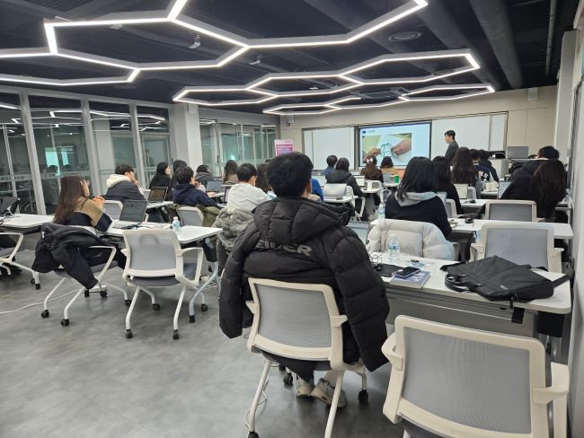 경북교육청은 2022 개정 수학과 교육과정의 성공적인 안착을 지원하고 교사의 디지털 역량 강화를 위해 '공학도구 활용 수학 수업 디자인' 역량 강화 연수를 실시했다. ⓒ 경북교육청