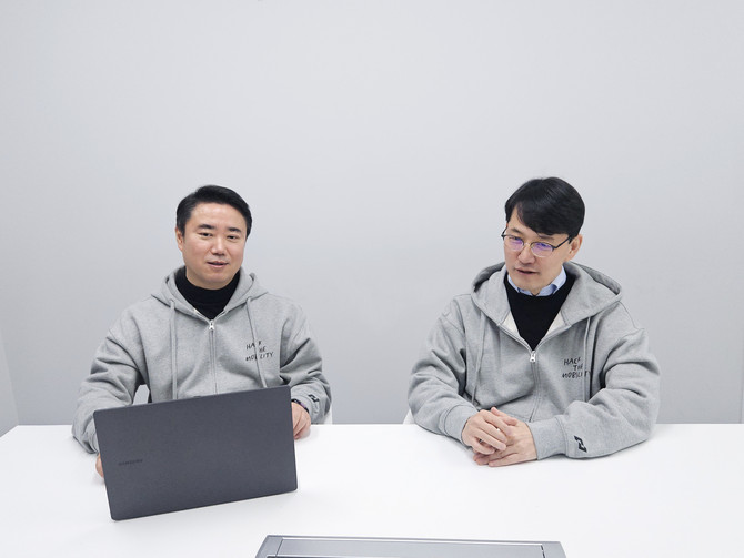 진학성 페스카로 사이버보안본부 본부장(왼쪽)과 정재욱 페스카로 전장사업본부 본부장. ⓒ 페스카로