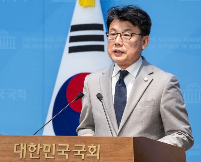 원내대표 보궐선거 출마하는 진성준 민주당 의원. © 연합뉴스