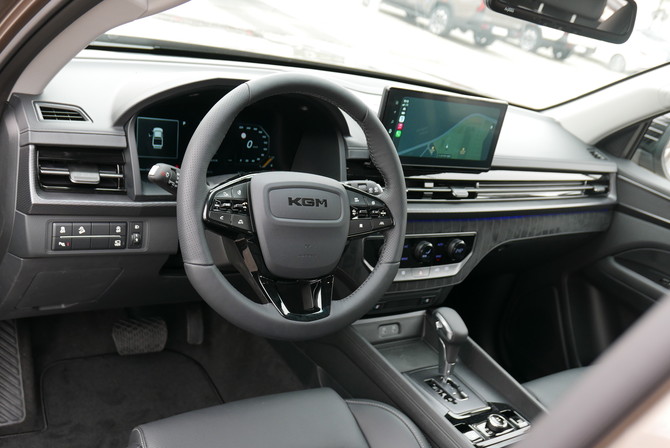 실내 디자인은 역동적인 주행 환경에서도 직관적이고 안정적인 조작이 가능하도록 픽업 운전자의 동작 편의성과 조작 용이성을 고려해 설계했다. = 노병우 기자