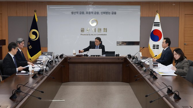 금융위원회가 불공정거래·회계부정 신고포상금 제도 개편을 위한 자본시장법·외부감사법 시행령 및 하위규정 개정안을 마련하고 오는 4월7일까지 입법예고에 나선다. ⓒ 금융위원회