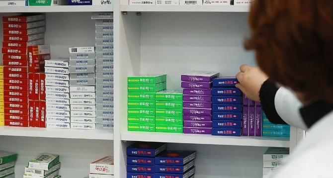 서울 시내 한 약국. © 연합뉴스