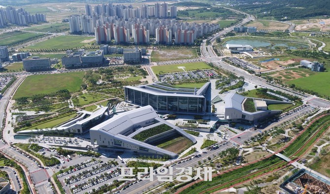 충남도청 청사 전경. ⓒ 프라임경제