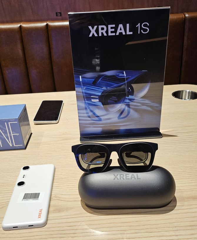 엑스리얼의 AR 글래스 신제품 '엑스리얼 1S'. = 박지혜 기자