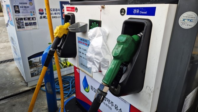 고속도로 휴게소 주유소. =조택영 기자