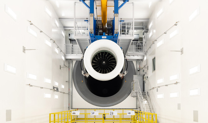 대한항공 엔진 테스트 셀(ETC)에서 엔진 출고 전 최종 성능 시험을 진행하는 모습. ⓒ 대한항공