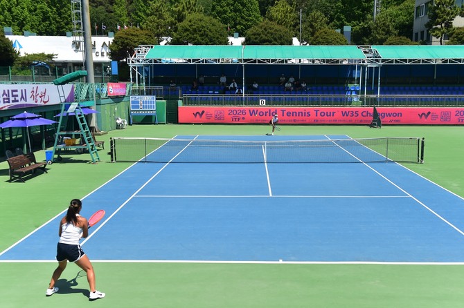 창원시가 창원시립테니스장에서 '2026 ITF 창원 국제여자 테니스투어대회'를 개최하고 있다. ⓒ 창원시