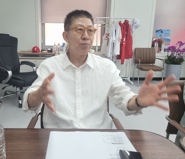 지난 19일 박형준 부산시장 후보가 본지와의 인터뷰에서 '중단 없는 부산 발전'을 역설했다. = 서경수 기자