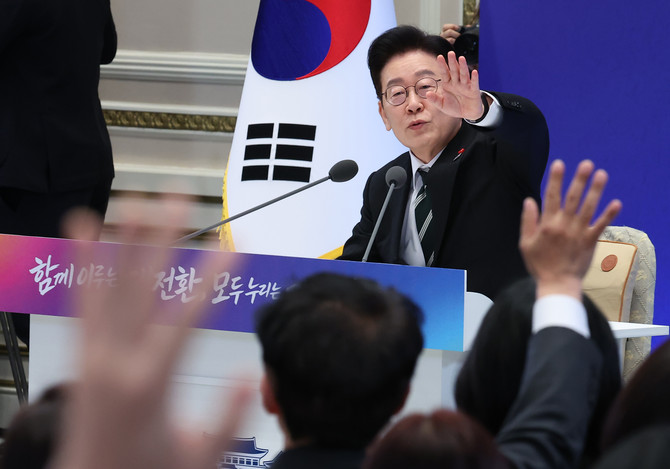 이 대통령이 취임 후 4번째 기자회견을 오는 6월8일 진행한다. ⓒ 연합뉴스