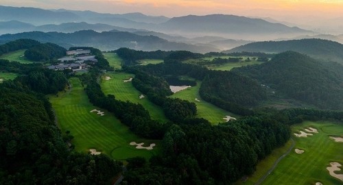 순천시 별량면에 위치한 27홀 규모로 조성된 회원제 골프장인 포라이즌 골프장. ⓒ 포라이즌cc