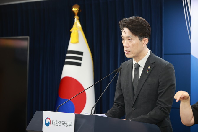 노용석 중소벤처기업부 제1차관이 22일 정부서울청사에서 ‘모두의 창업’ 정보 유출 사태와 관련한 브리핑을 하고 있다. ⓒ 중소벤처기업부