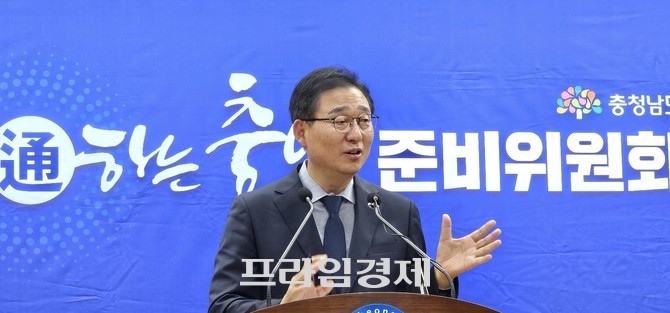 박수현 도지사 당선인 측 준비위원회 김선태 대변인은 22일 현재 충남도의 지방채 규모가 2조1608억원 수준이며, 수도권을 제외한 광역자치단체 가운데 가장 높은 수준이라고 설명했다. =오영태 기자