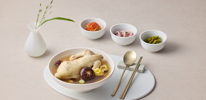 '흑화고 토종 삼계탕'은 오는 6월 25일부터 판매를 시작한다. ⓒ 서울드래곤시티