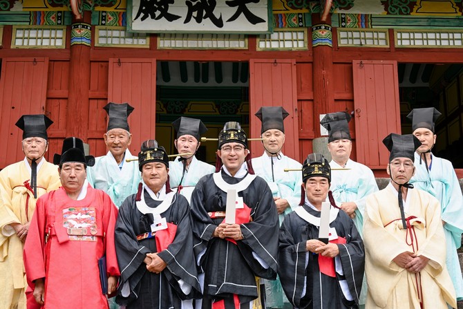 차석호 함안군수 당선인이 함안향교에서 고유제 봉행을 하고 있다. ⓒ 프라임경제